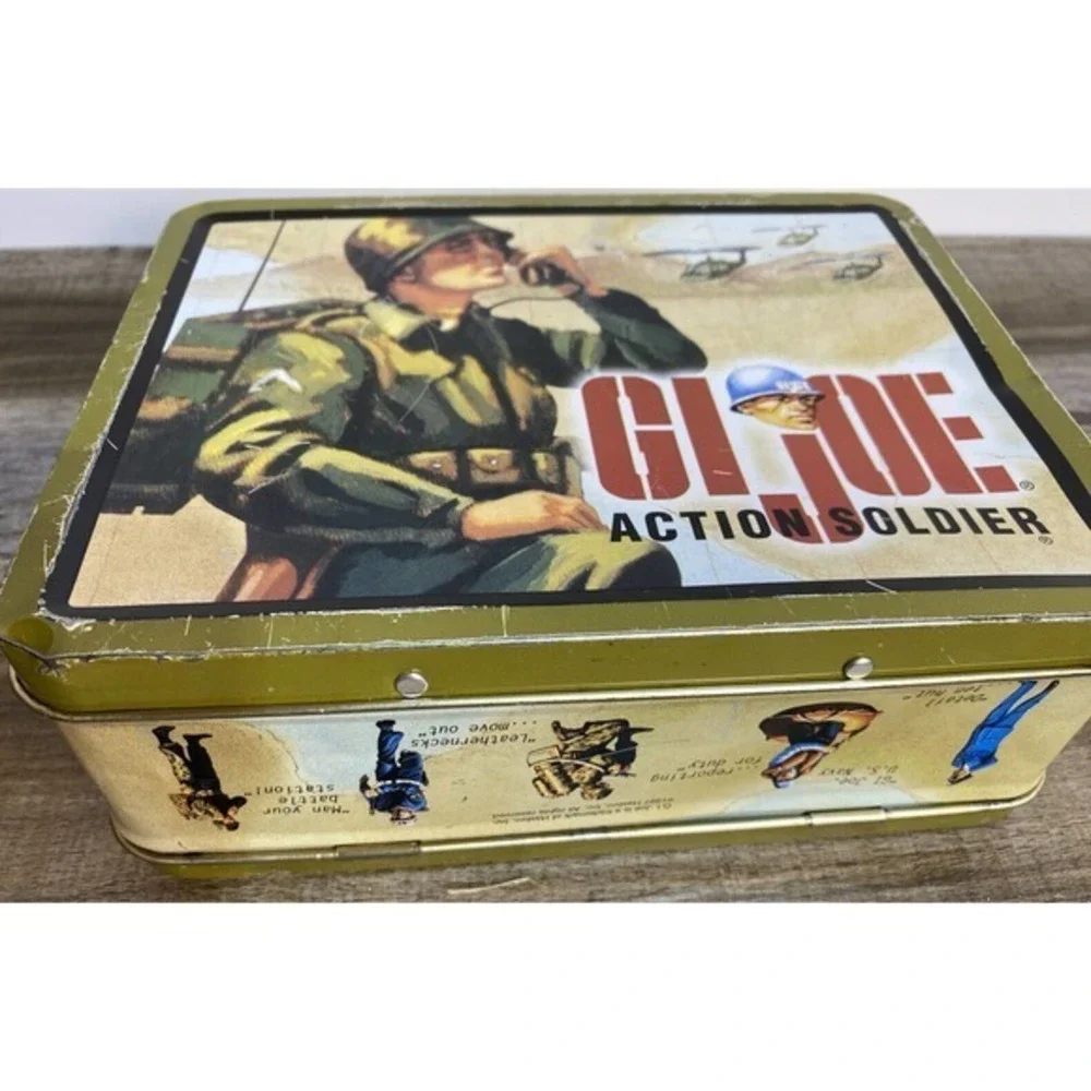 Vintage 1997 GI JOE Action Soldier TIN LUNCH BOX Collectible Item‎